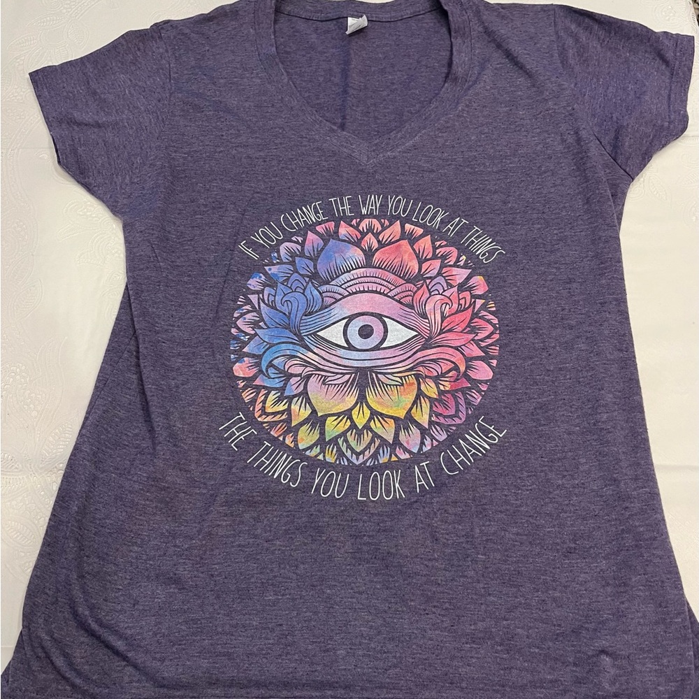 Womens XL V-neck Tee